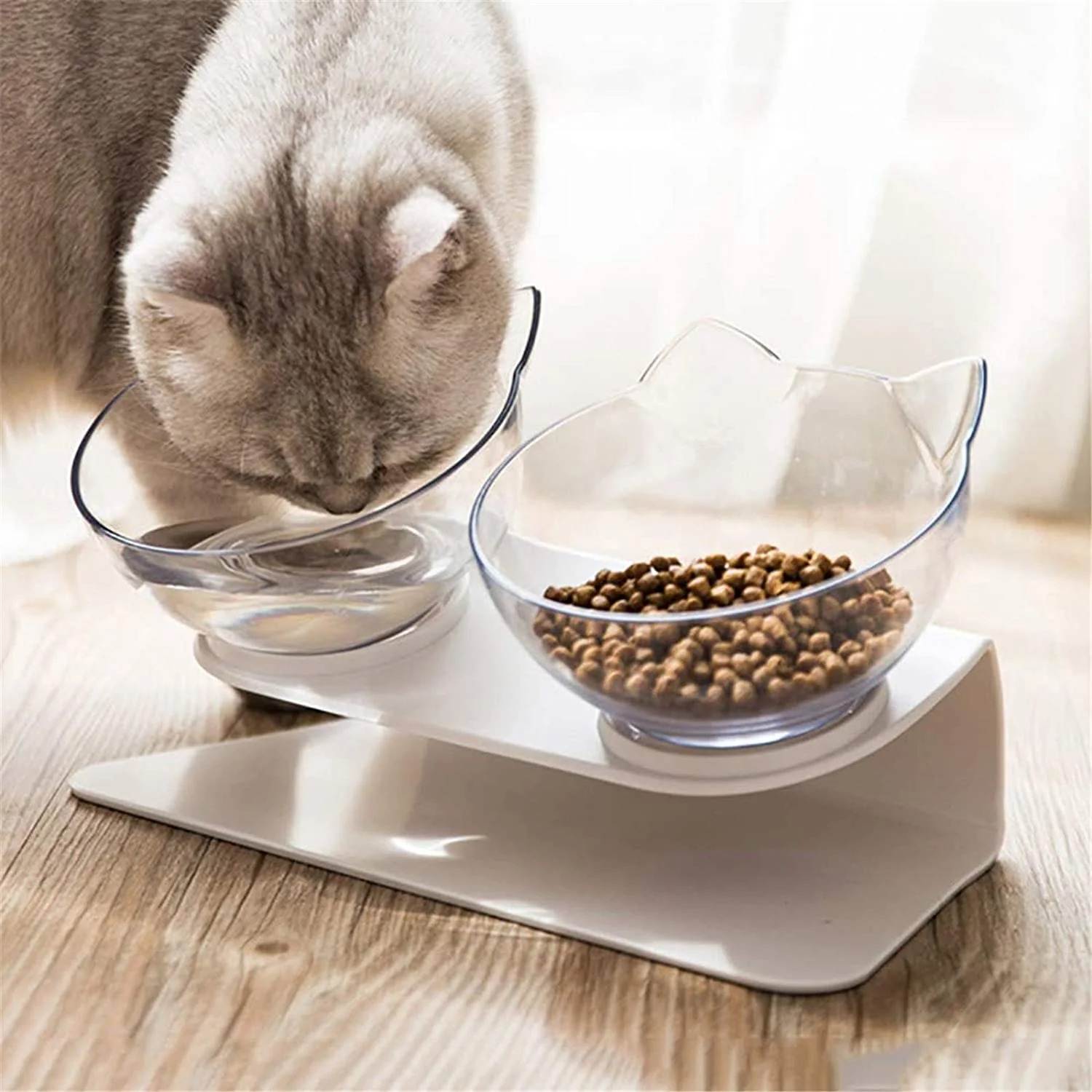 anti schling fressnapf Katze frisst aus erhöhtem Napf