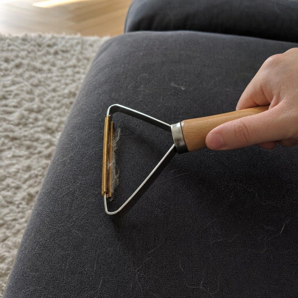 fusselbuerste einsatz sofa fellstube Anti Haar- und Fusselbürste – Bild 2